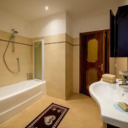 Ca Tunin Bed & Breakfast 3*